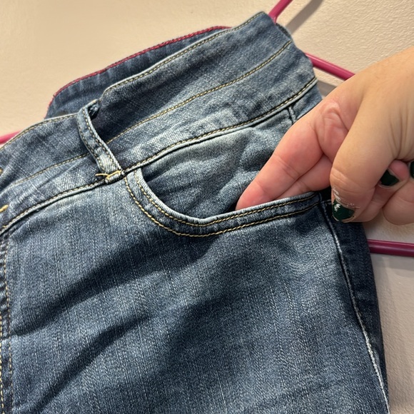 Double-Button Skinny Jeans - Picture 3 of 6